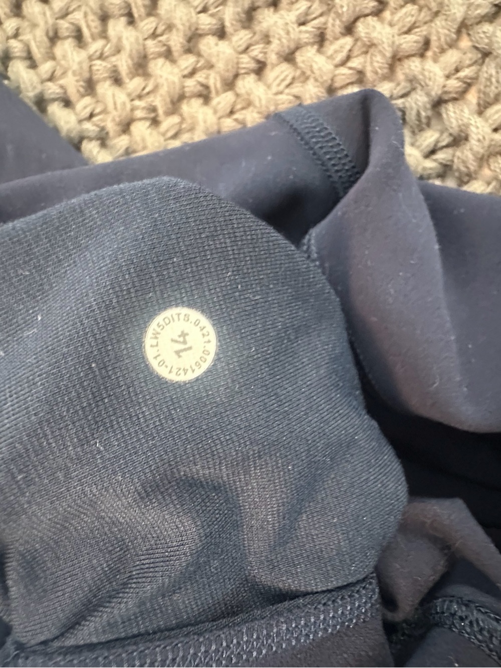 Blue lululemon leggings size 14 - Picture 5 of 6